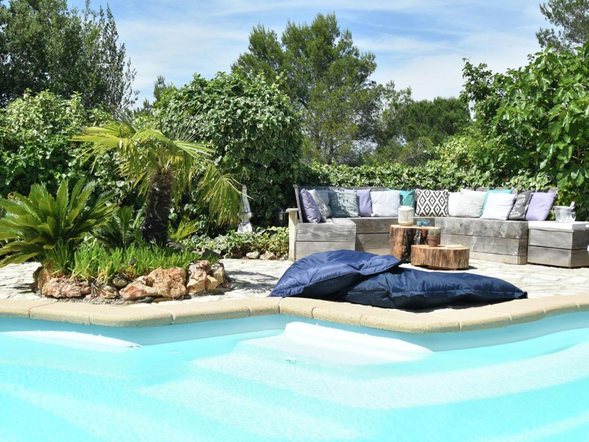 Villa Quiet Near The At Fr Jus